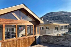 AK Lodge Patio