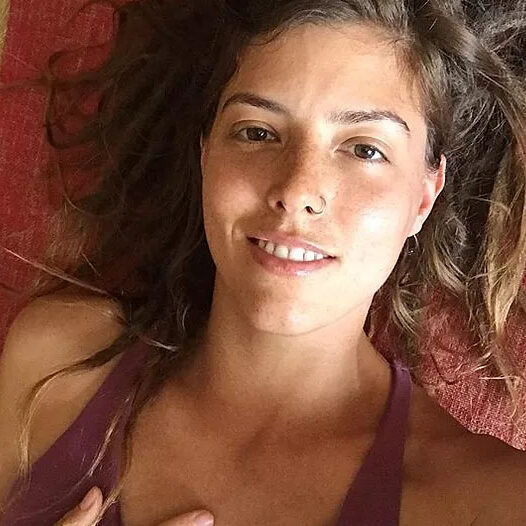 Amanda Ananda Amanda Ananda